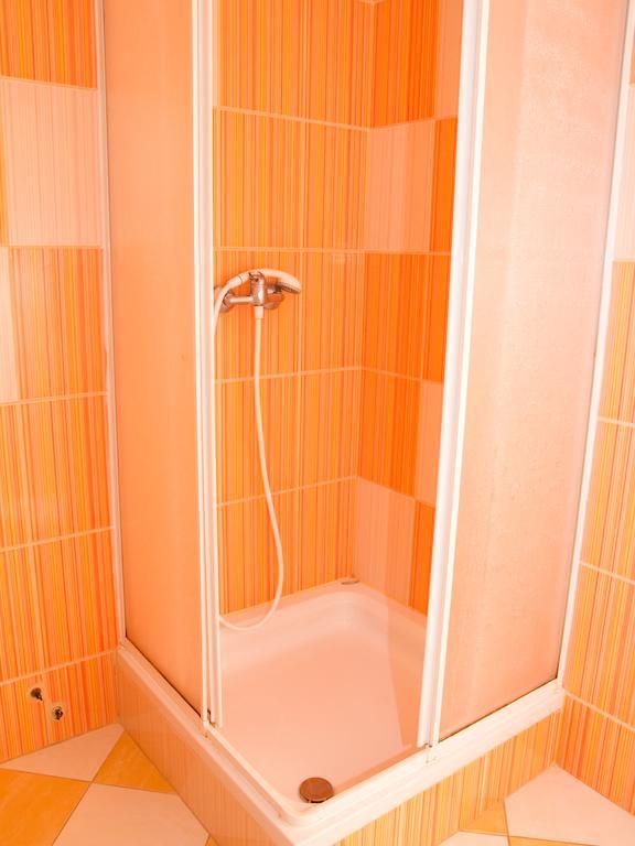 Guest House Pri Treh Lipah Ptuj Oda fotoğraf