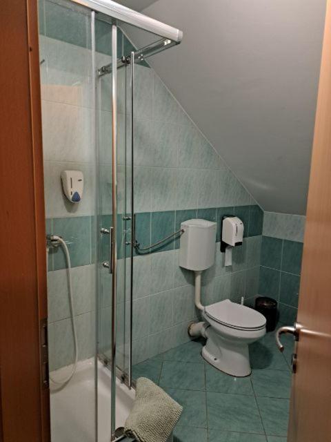 Guest House Pri Treh Lipah Ptuj Dış mekan fotoğraf