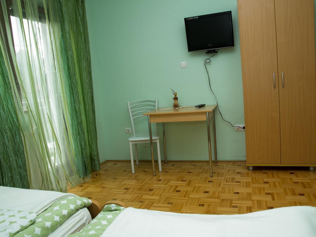 Guest House Pri Treh Lipah Ptuj Oda fotoğraf
