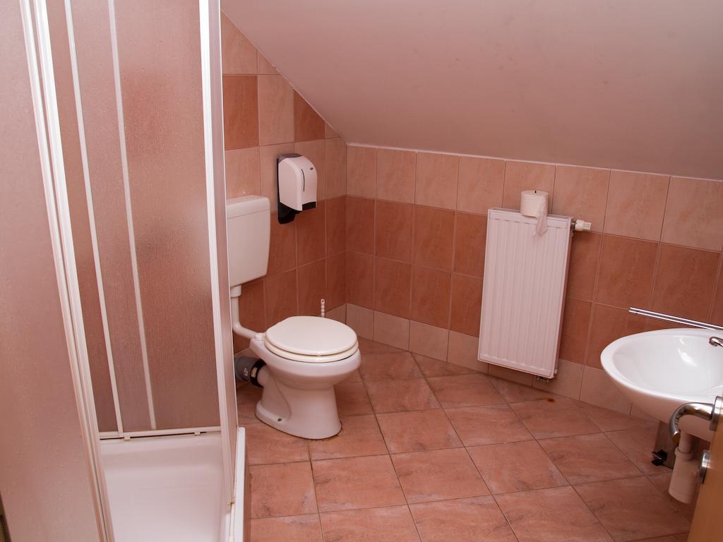 Guest House Pri Treh Lipah Ptuj Dış mekan fotoğraf