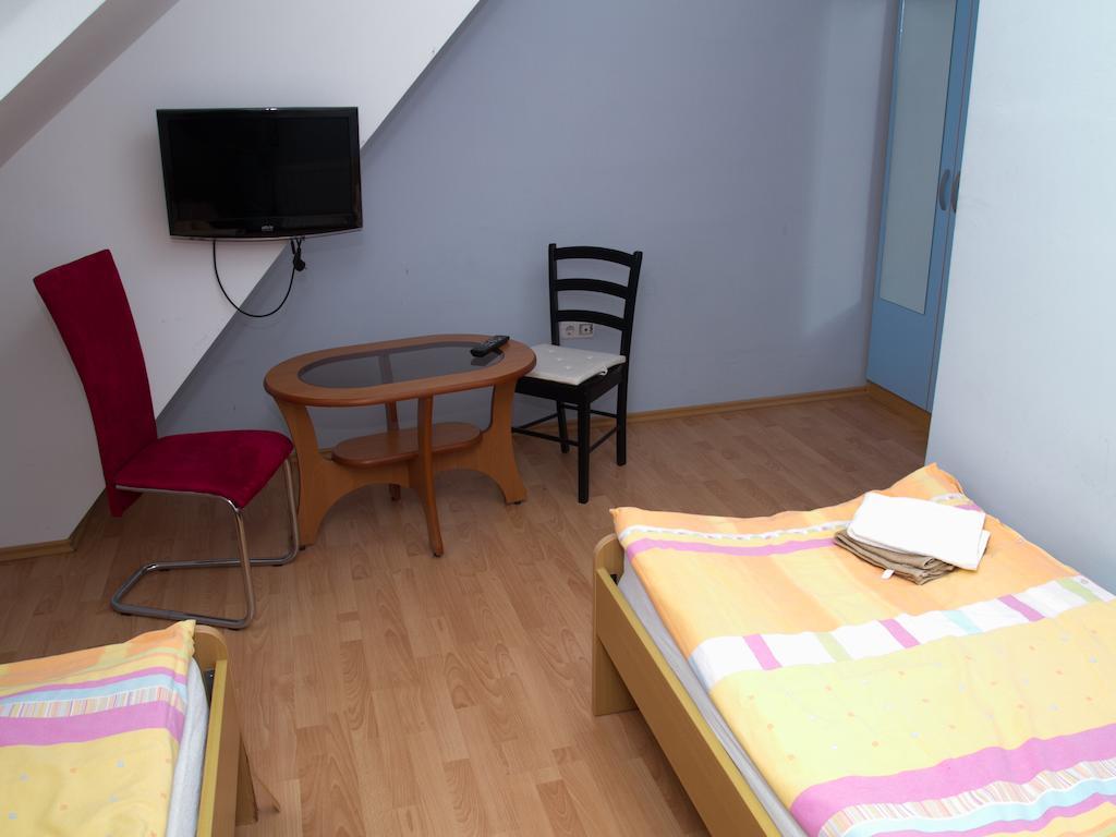 Guest House Pri Treh Lipah Ptuj Dış mekan fotoğraf