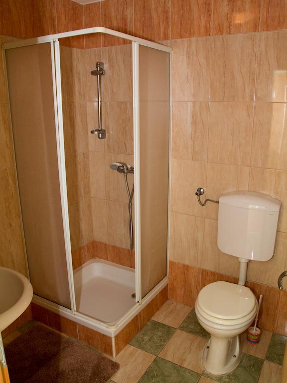 Guest House Pri Treh Lipah Ptuj Dış mekan fotoğraf